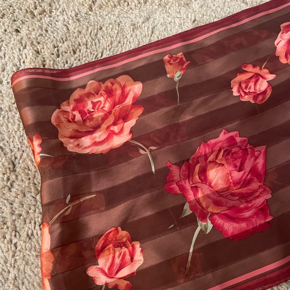 Silk scarf - Picture 6 of 8